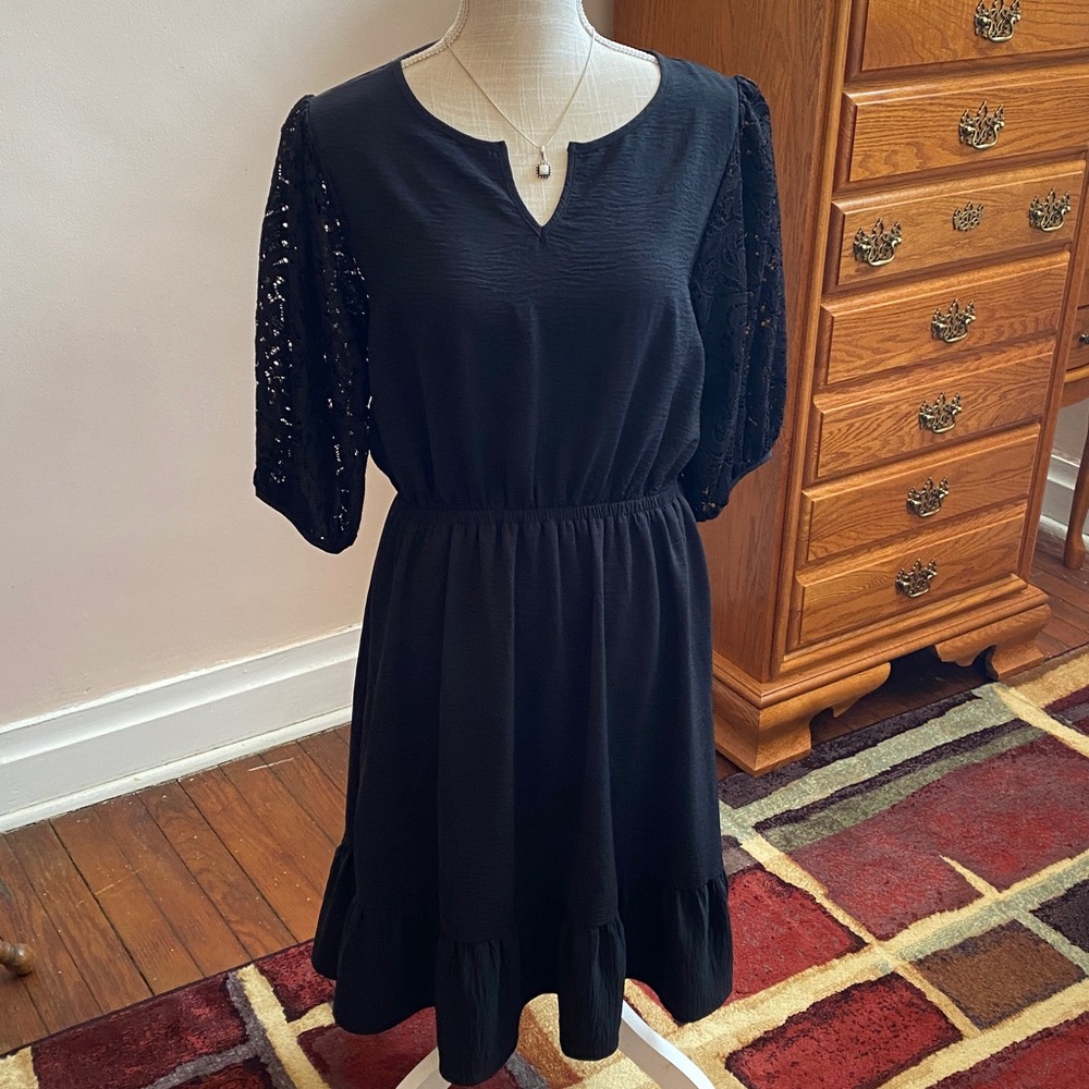 Amana Black Dress with Lace Sleeves Large - Picture 15 of 16